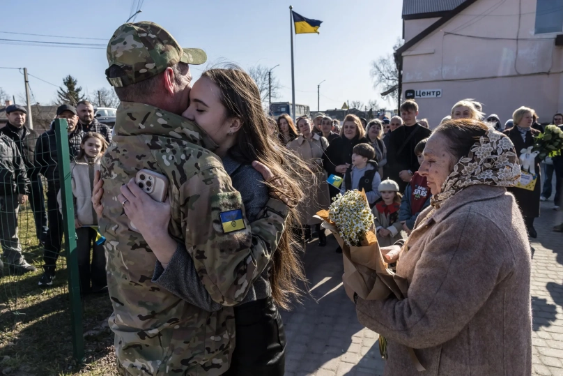 Назара Далецького зустріли в рідному селі