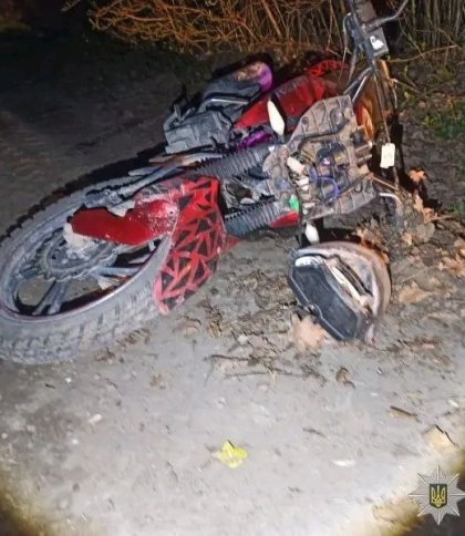 Через падіння з мотоцикла на Львівщині госпіталізували водія та пасажира-підлітка