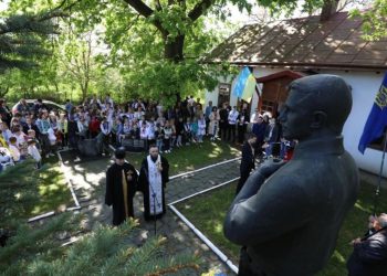 Львів передає бруківку для облаштування музею Коновальця в Зашкові –