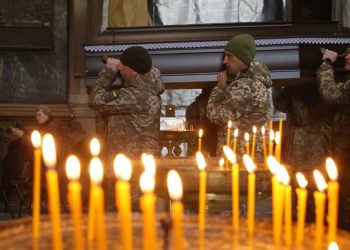 Львів прощається з героєм: похорон захисника Юрія Садового –