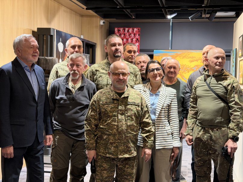 Автори мистецьких робіт