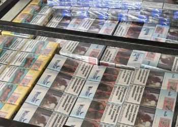 Митники виявили 75 блоків сигарет у кондиціонері мікроавтобуса на українсько-польському кордоні –