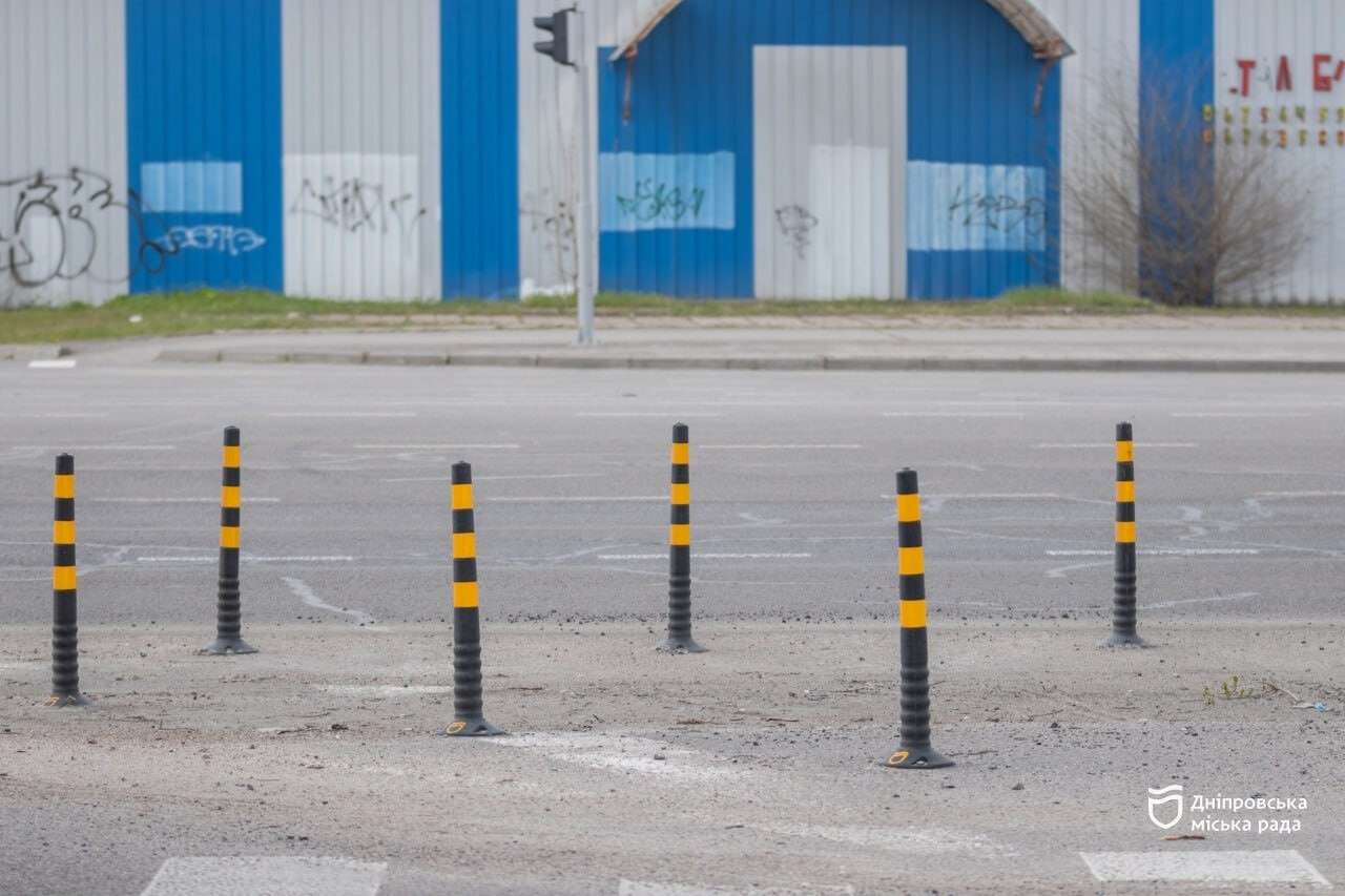 У Дніпрі розширюють мережу відеонагляду та встановлюють нові засоби безпеки на дорогах