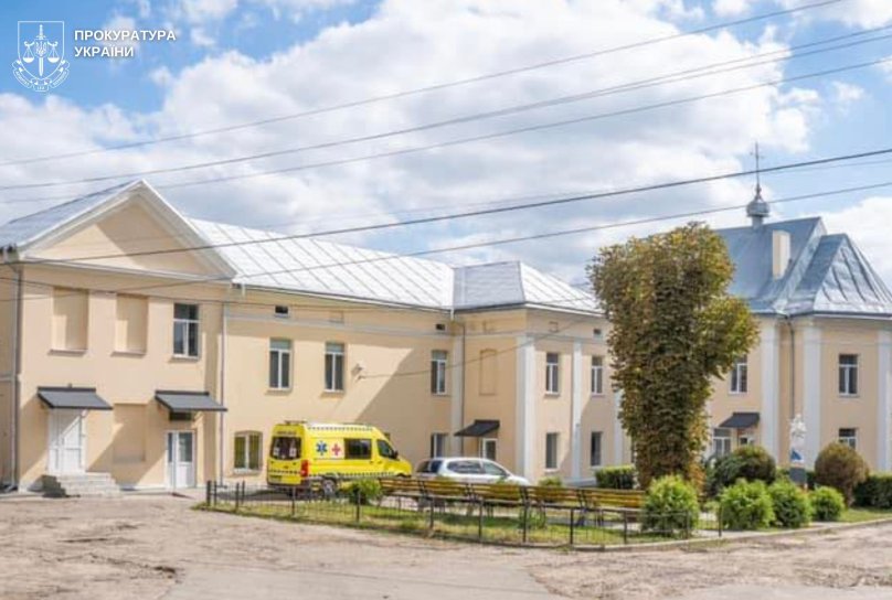 На фото келії монастиря