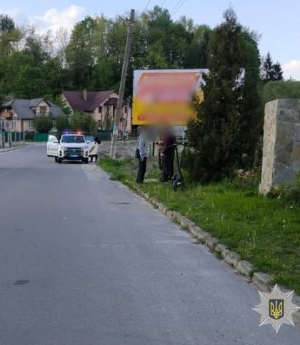 Двоє дітей впали з електросамоката в Турці: 10-річного хлопця госпіталізували