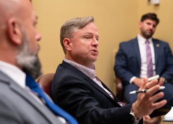 Новим очільником Нацрозвідки США стане колишній офіцер ЦРУ. Він вважає російське втручання в американські вибори фейком | Світ
