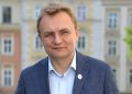 У Львові чоловік облив мера невідомою рідиною