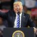 «Це не божевільна ідея Трампа». На території Білого дому хочуть побудувати вертолітний майданчик, але бояться підпалити газон | Світ