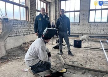 Інспектори Держпраці провели виїзні консультації для будівельників у Каневі — Новости Черкасс