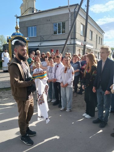 У Глинянах зустріли Володимира Яруха