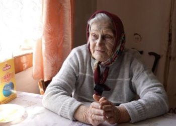 Звикає до життя на Черкащині: історія жінки, яку військові евакуювали наземним дроном з Донеччини — Новости Черкасс